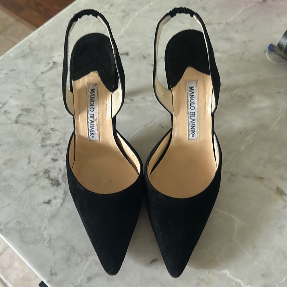 Manolo Blahnik black suede size 36 in excellent used condition.